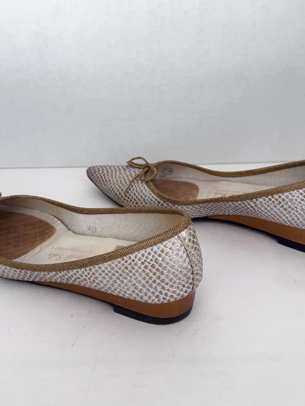 French Sole Womens Penelope Pointy Flats, White Gold Leather Wedge EU 40 US 10